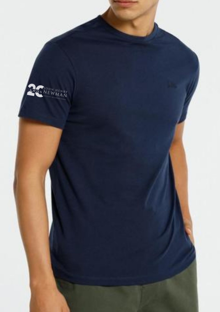 Camiseta utilizada en actividades complementarias y extraescolares del Colegio Newman.