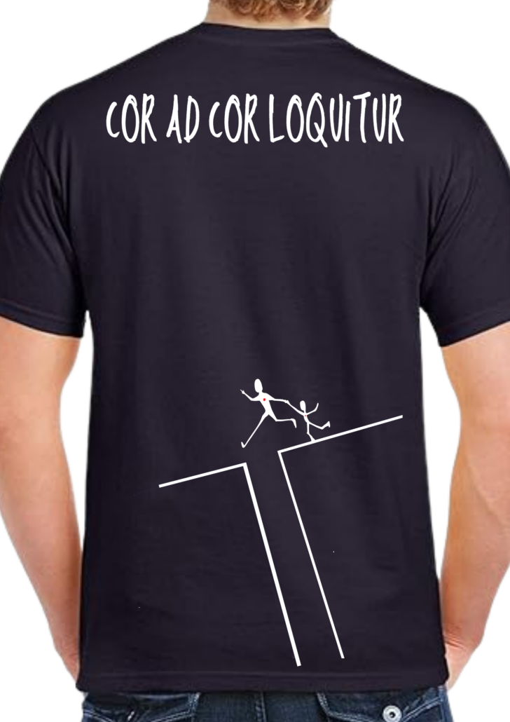 Camiseta escolar utilizada en actividades complementarias y extraescolares del Colegio Newman.