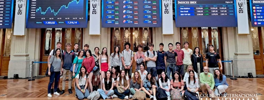 Alumnos del Colegio Newman participando en una visita formativa a la Bolsa de Madrid dentro de su programa global del colegio internacional Madrid.