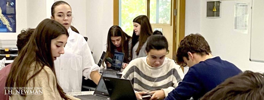 Actividad experimental del club de ciencias vinculada a las actividades complementarias y extraescolares.