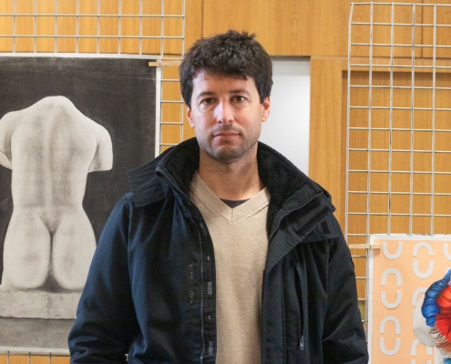 Docente del área artística especializado en clases de diseño en Secundaria en el Colegio Newman.