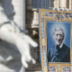 Retrato conmemorativo de John Henry Newman en exterior, iniciativa de la fundación internacional de educación.