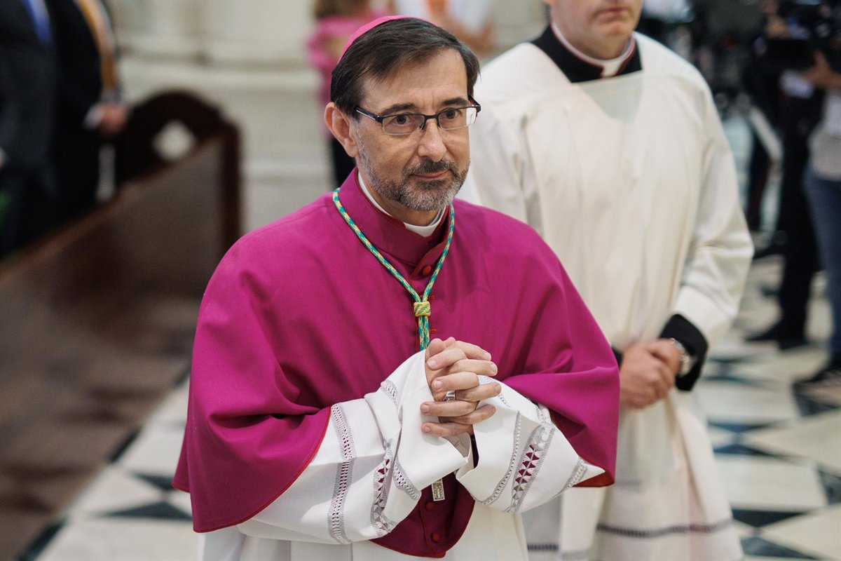 Visita del Cardenal Arzobispo de Madrid D. José Cobo por el 20 Aniversario